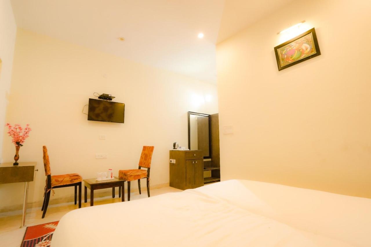 Royal Ocean Resort Jaipur Eksteriør billede