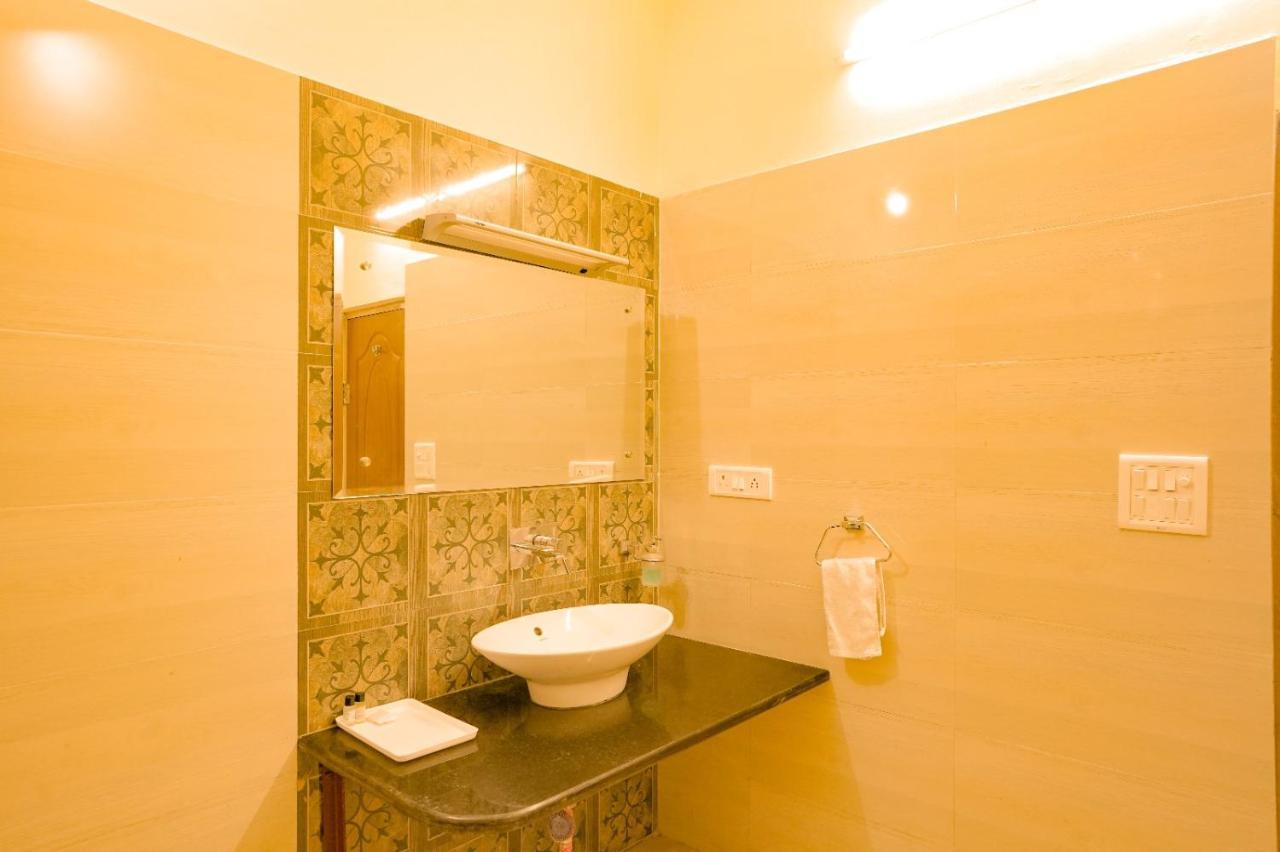 Royal Ocean Resort Jaipur Eksteriør billede