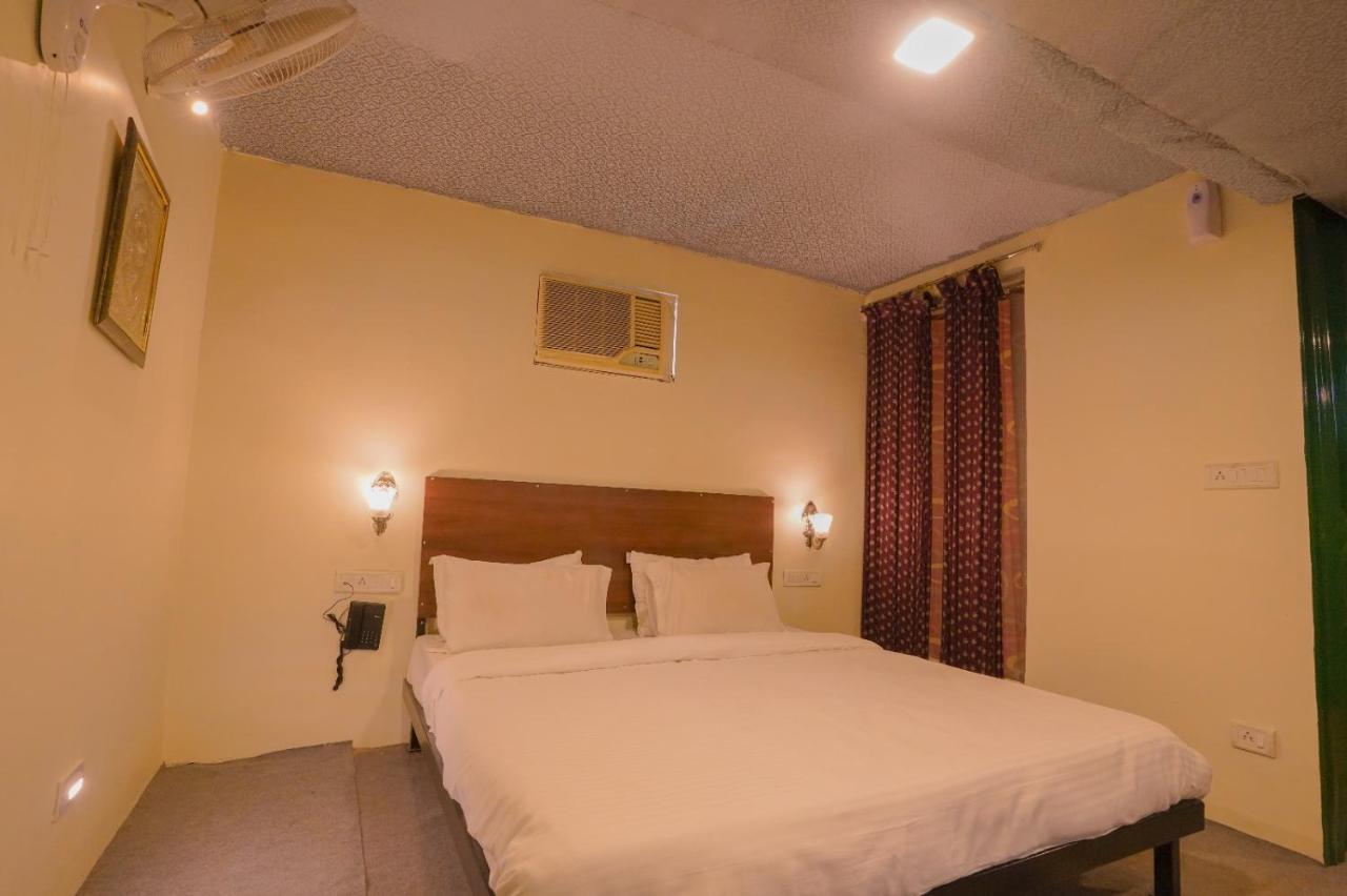 Royal Ocean Resort Jaipur Eksteriør billede