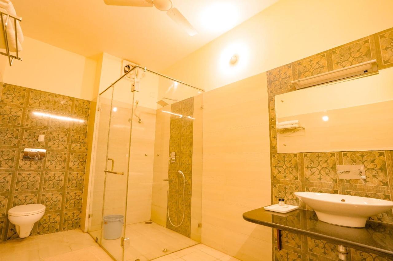 Royal Ocean Resort Jaipur Eksteriør billede