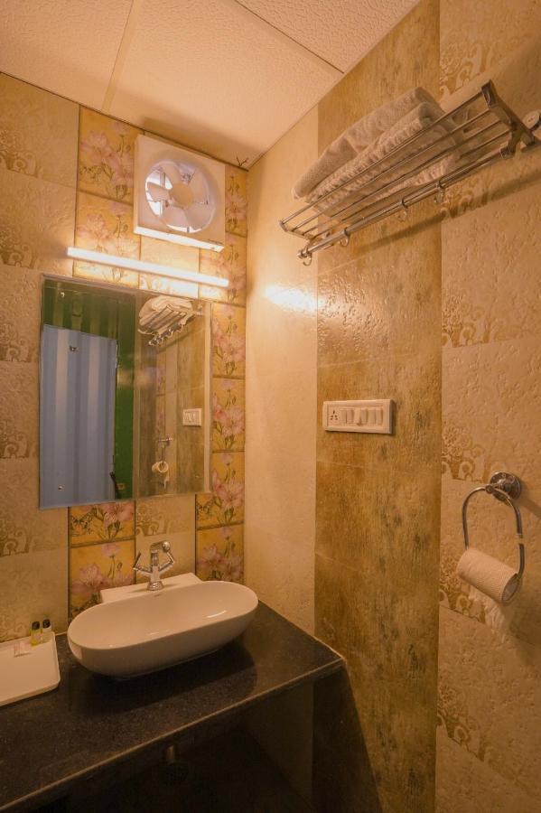 Royal Ocean Resort Jaipur Eksteriør billede